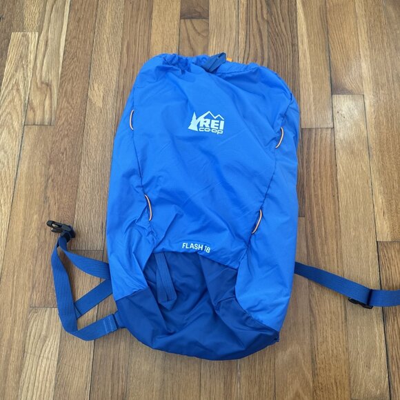REI Coop Flash 18 Lightweight Hiking Backpack Outdoor Travel Pack Blue - Picture 2 of 4